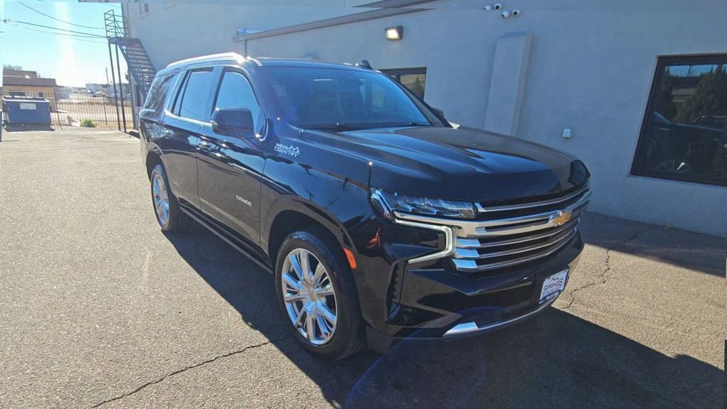 Used 2023 Chevrolet Tahoe High Country image 2