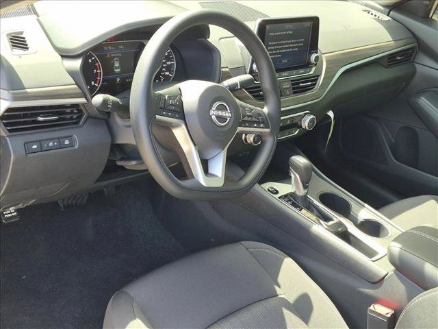 New 2026 Nissan Altima 2.5 SV FWD image 3