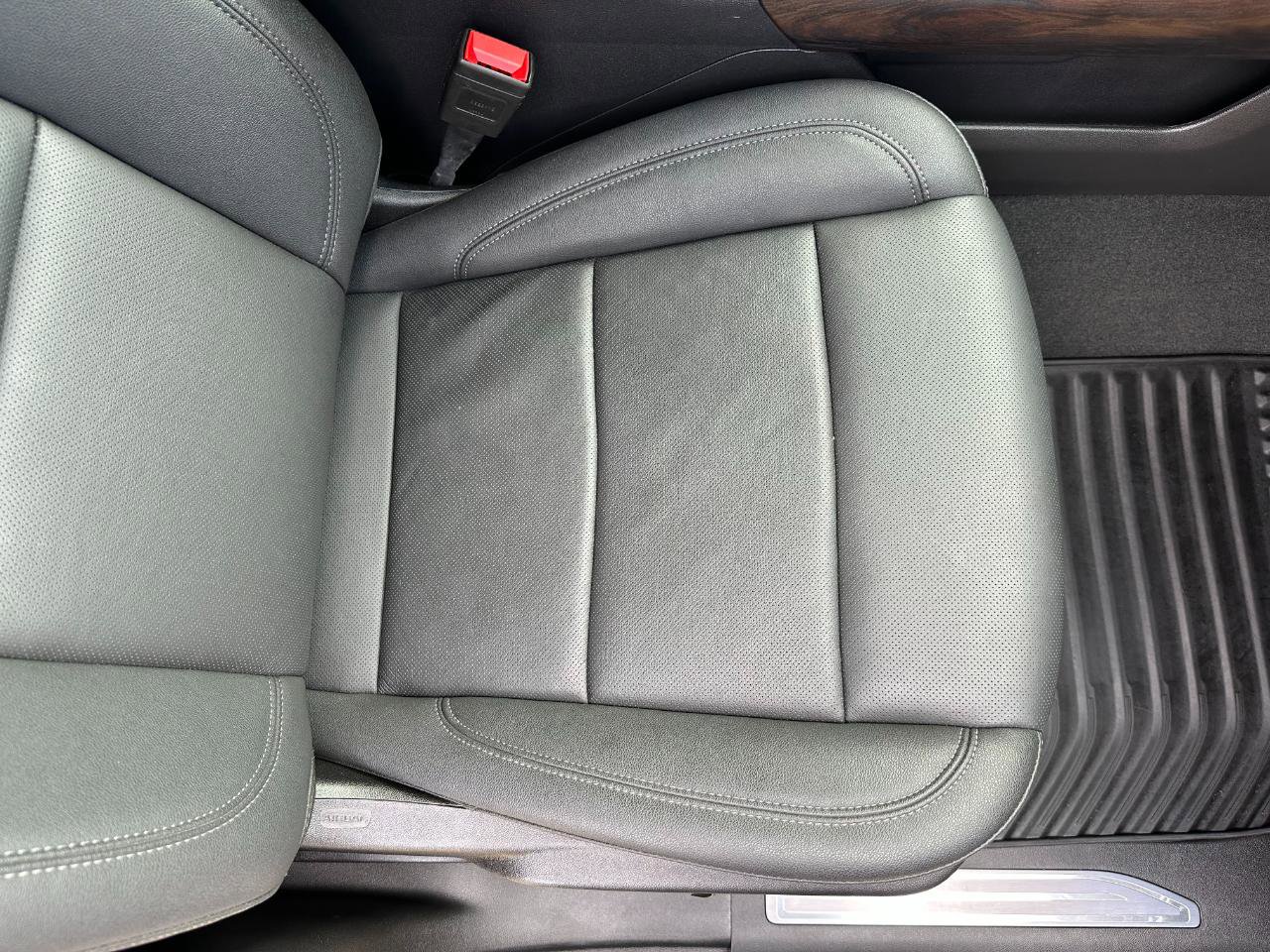 Used 2025 GMC Sierra 1500 SLT w/ SLT Premium Package image 27