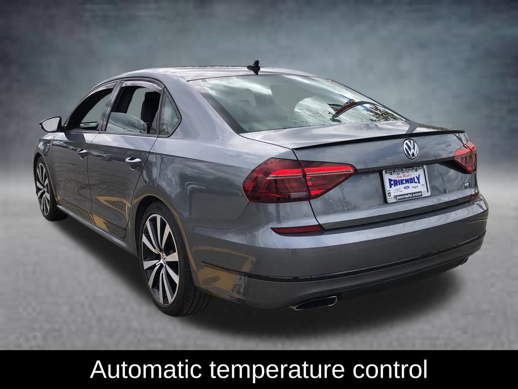 Used 2018 Volkswagen Passat 3.6 FWD image 6