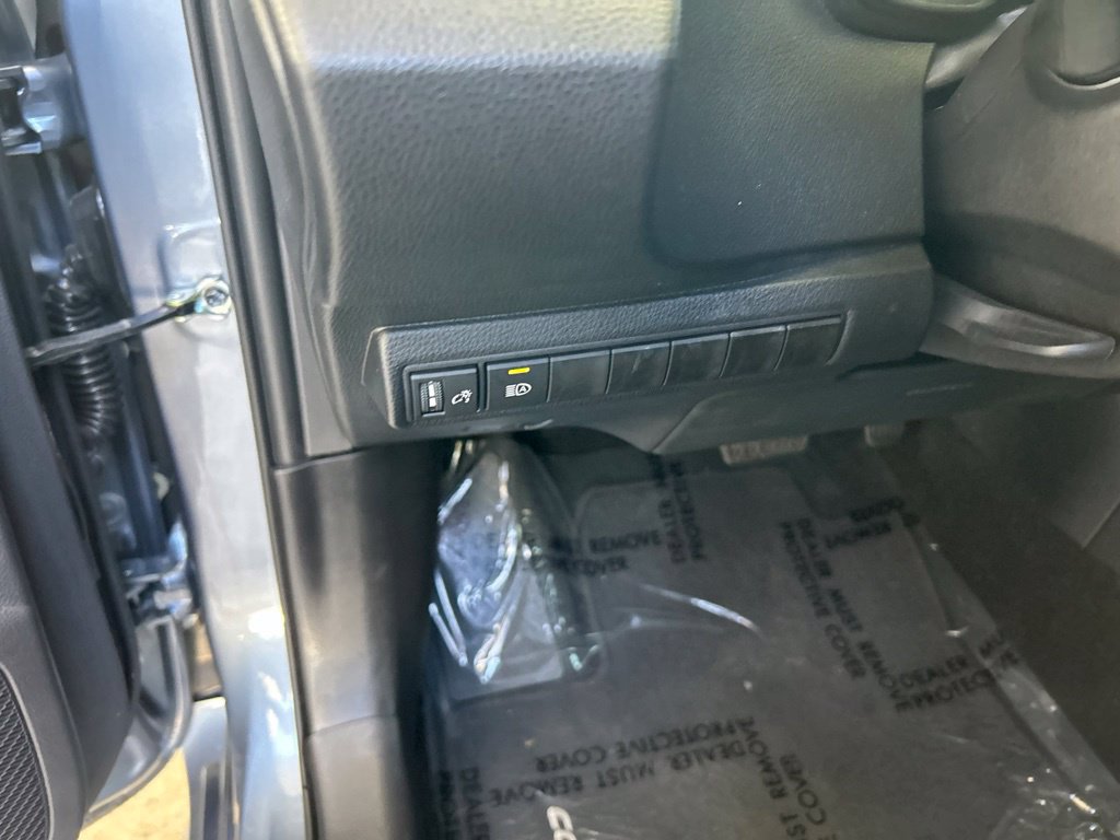 Used 2025 Toyota Corolla LE FWD image 38