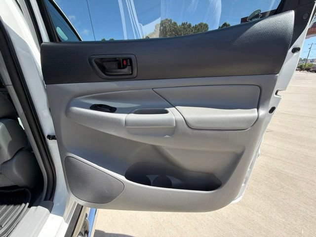 Used 2015 Toyota Tacoma PreRunner w/ SR5 Package RWD image 84