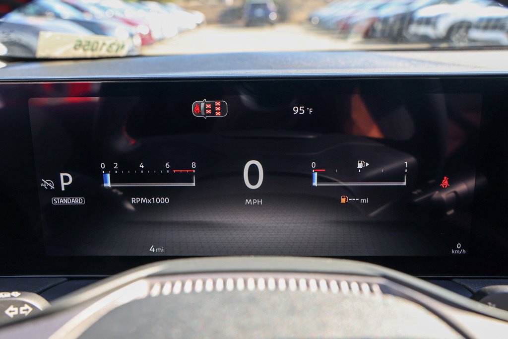New 2027 Nissan Sentra SR FWD image 26