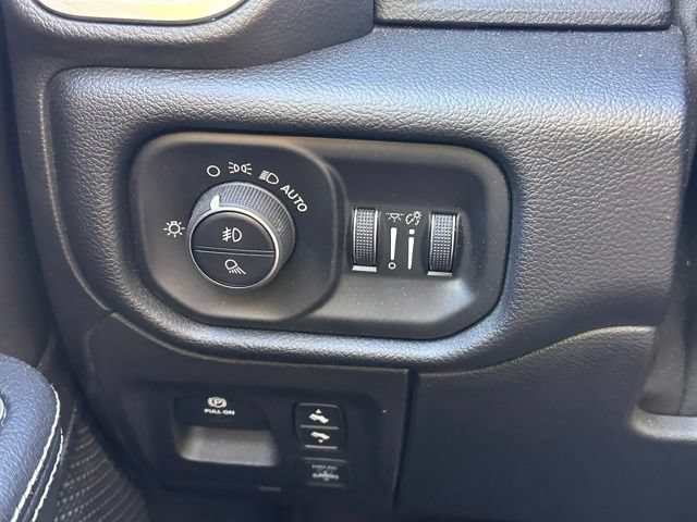 Used 2020 RAM 1500 Laramie AWD/4WD image 17