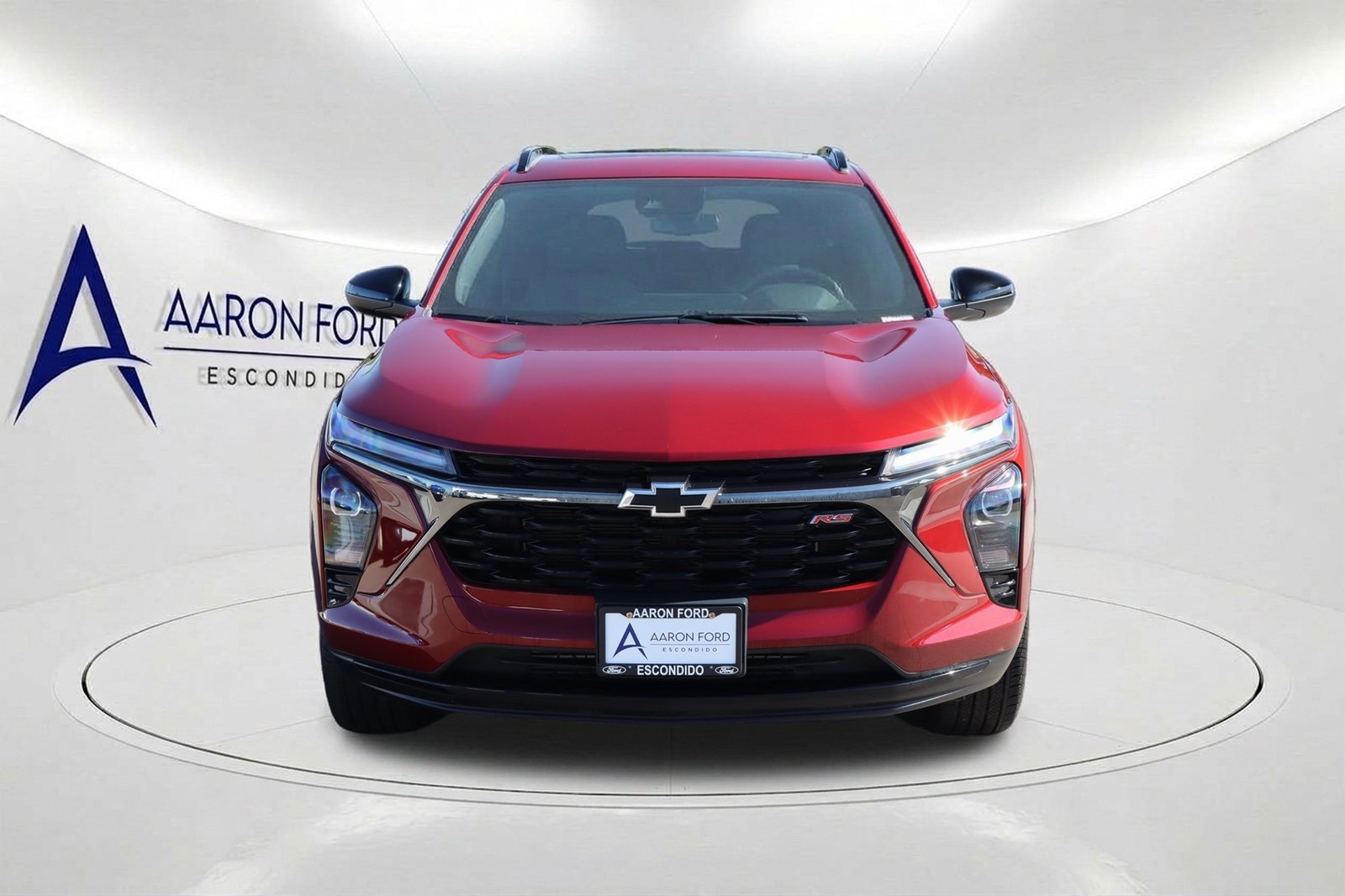 Used 2025 Chevrolet Trax RS w/ Sunroof Package FWD image 2