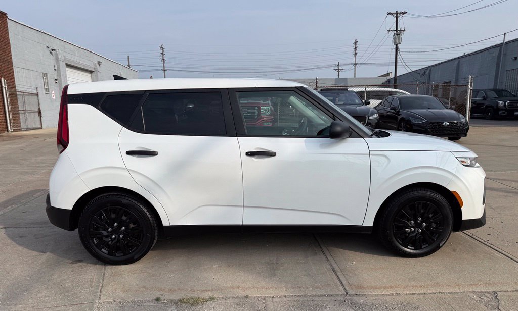 Used 2020 Kia Soul LX FWD image 5