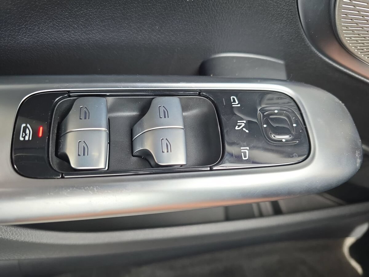 New 2026 Mercedes-Benz C 300 Sedan image 27