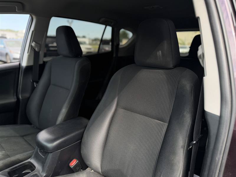 Used 2017 Toyota RAV4 LE w/ Carpet Mat Package AWD/4WD image 9