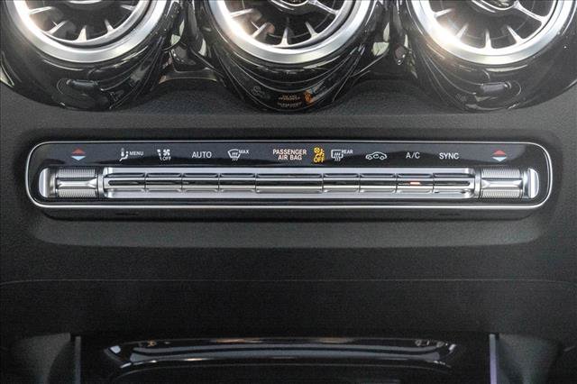 New 2026 Mercedes-Benz GLB 250 4MATIC image 21
