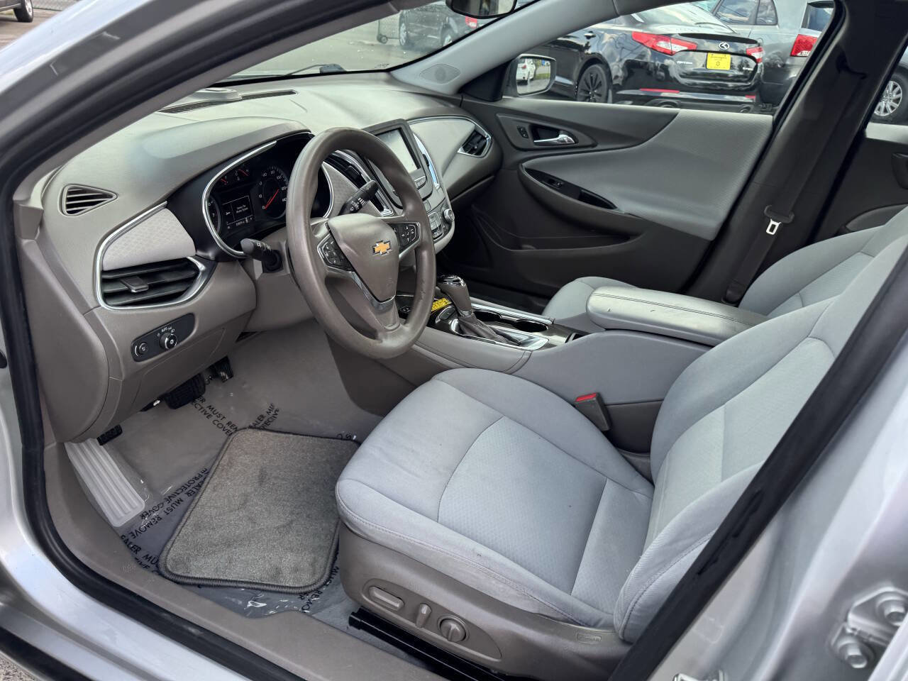 Used 2018 Chevrolet Malibu LT image 20