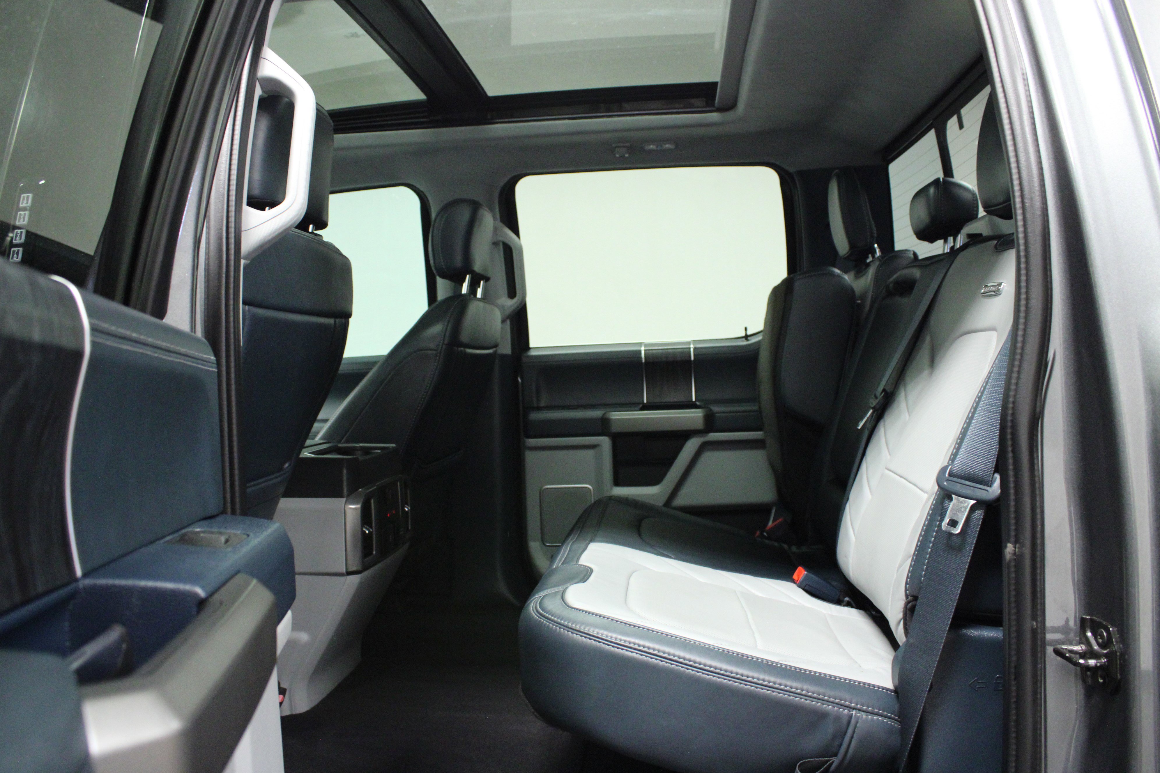 Used 2022 Ford F450 Limited w/ FX4 Off-Road Package image 13