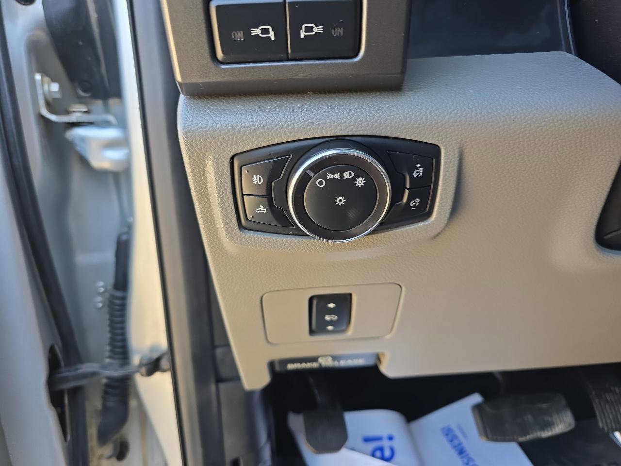 Used 2017 Ford F350 XLT w/ XLT Premium Package image 22
