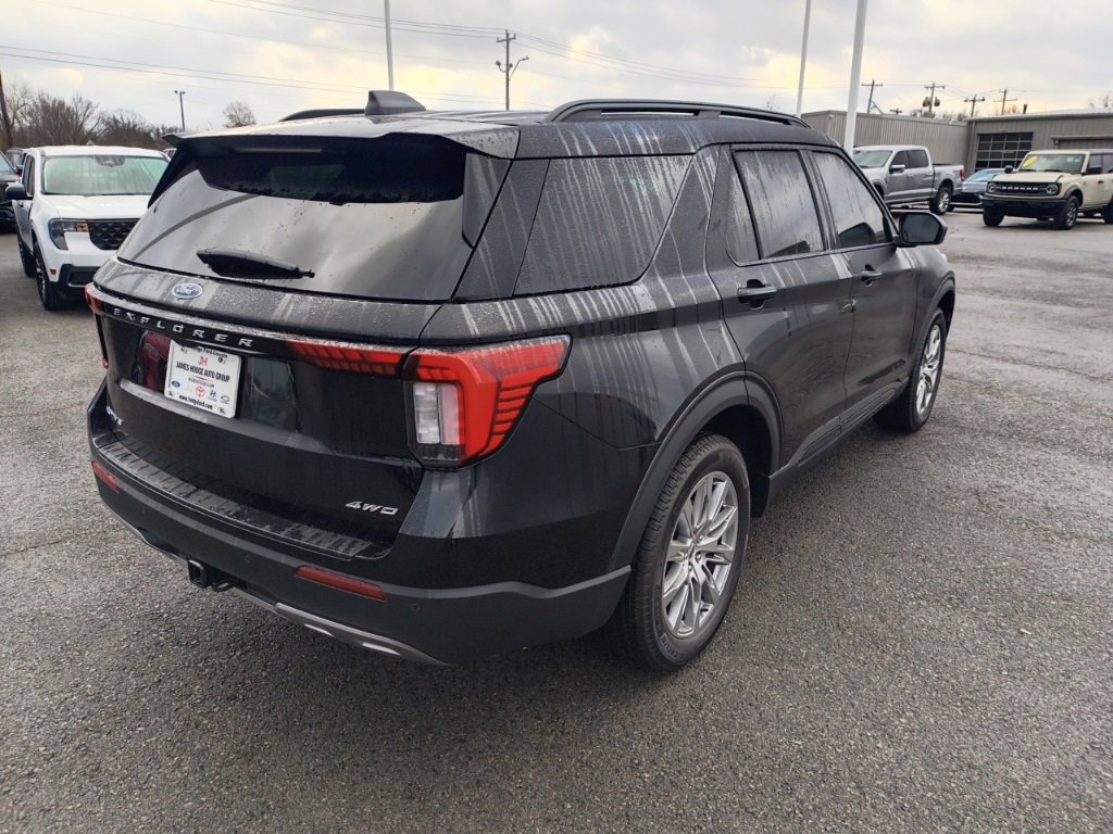 New 2026 Ford Explorer Active w/ Active Comfort Package image 5