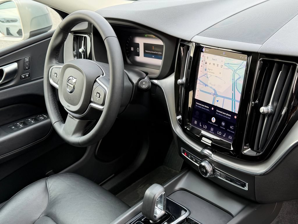 Certified 2023 Volvo XC60 T8 Core AWD/4WD image 13