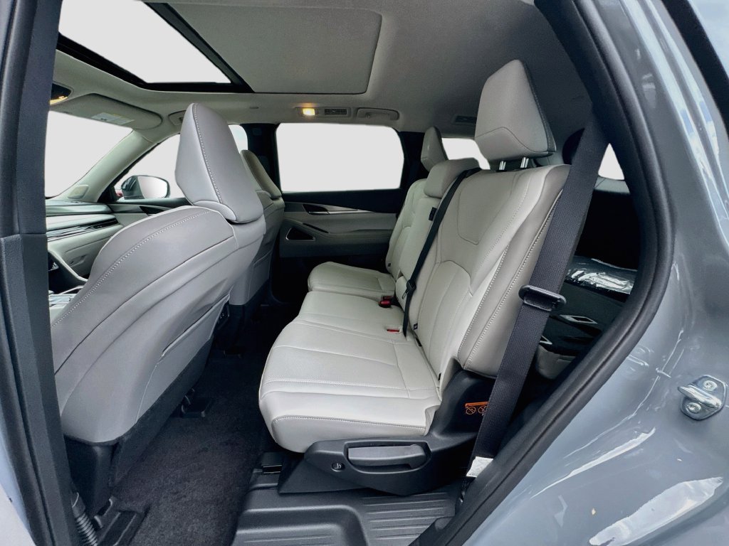 New 2027 INFINITI QX60 Luxe w/ Cargo Package FWD image 26