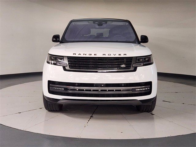 Used 2023 Land Rover Range Rover Long Wheelbase SE image 9