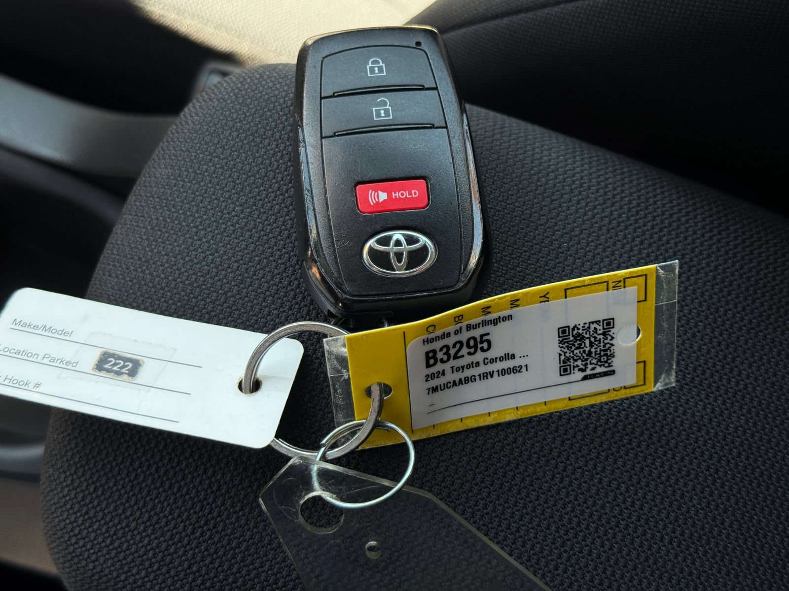 Used 2024 Toyota Corolla Cross LE AWD/4WD image 31