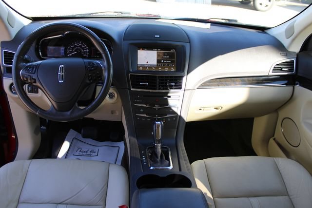 Used 2018 Lincoln MKT AWD w/ Technology Package image 26