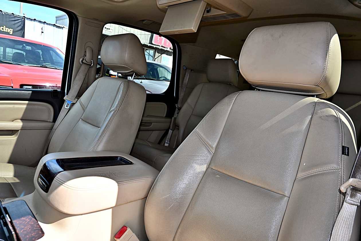 Used 2013 GMC Yukon Denali AWD/4WD image 18