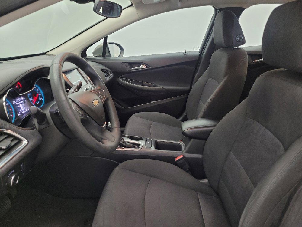 Used 2018 Chevrolet Cruze LT FWD image 17