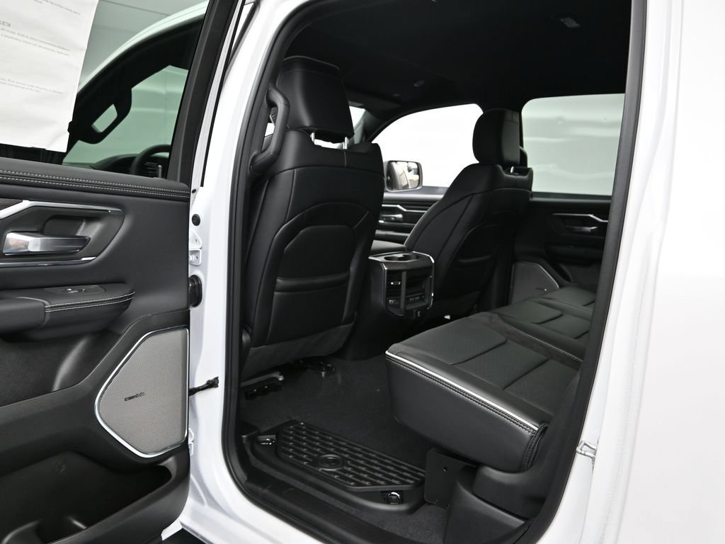 New 2026 RAM 1500 Laramie AWD/4WD image 18