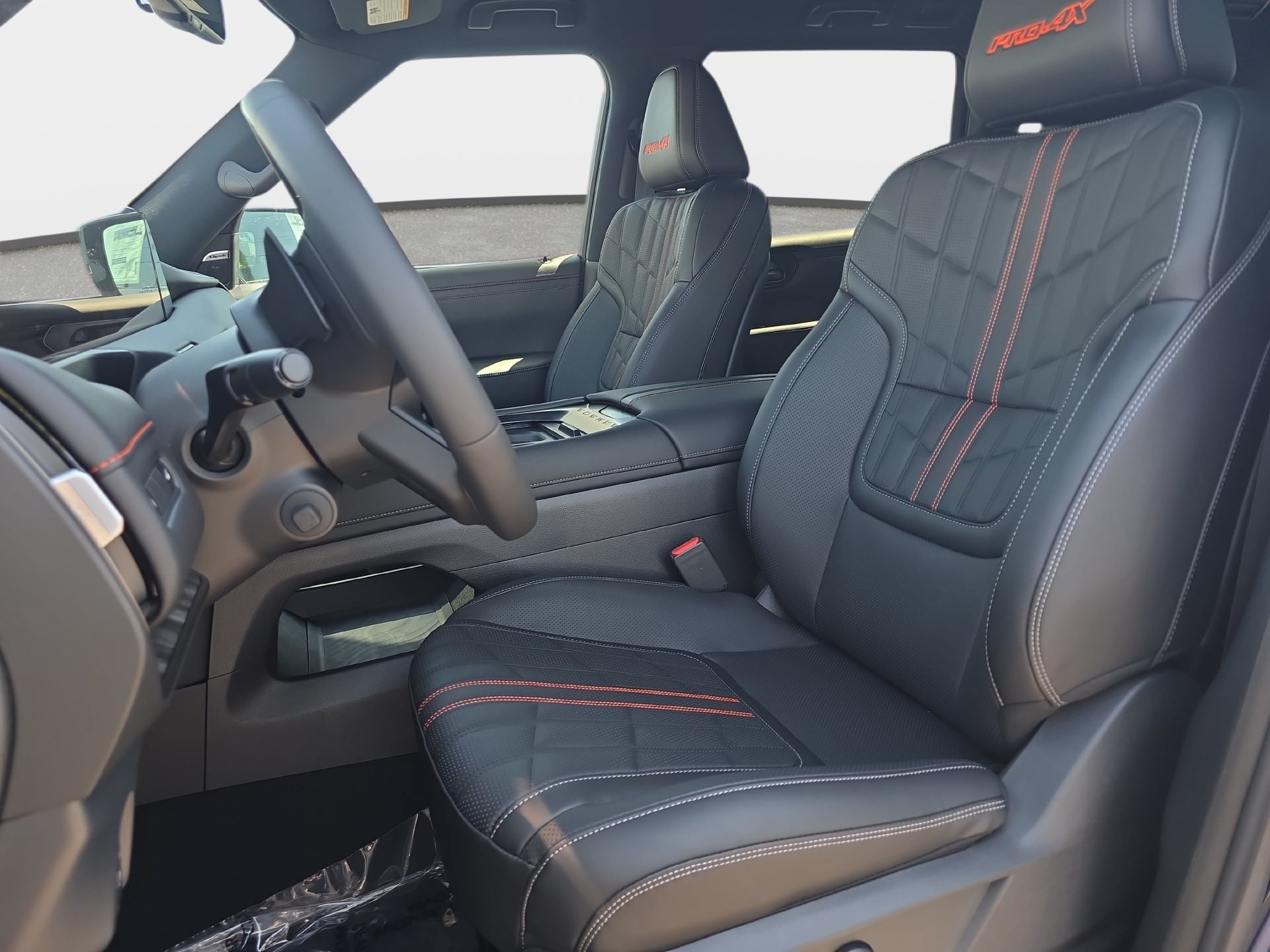 New 2026 Nissan Armada PRO-4X w/ Captain's Chari Seat Package AWD/4WD image 15