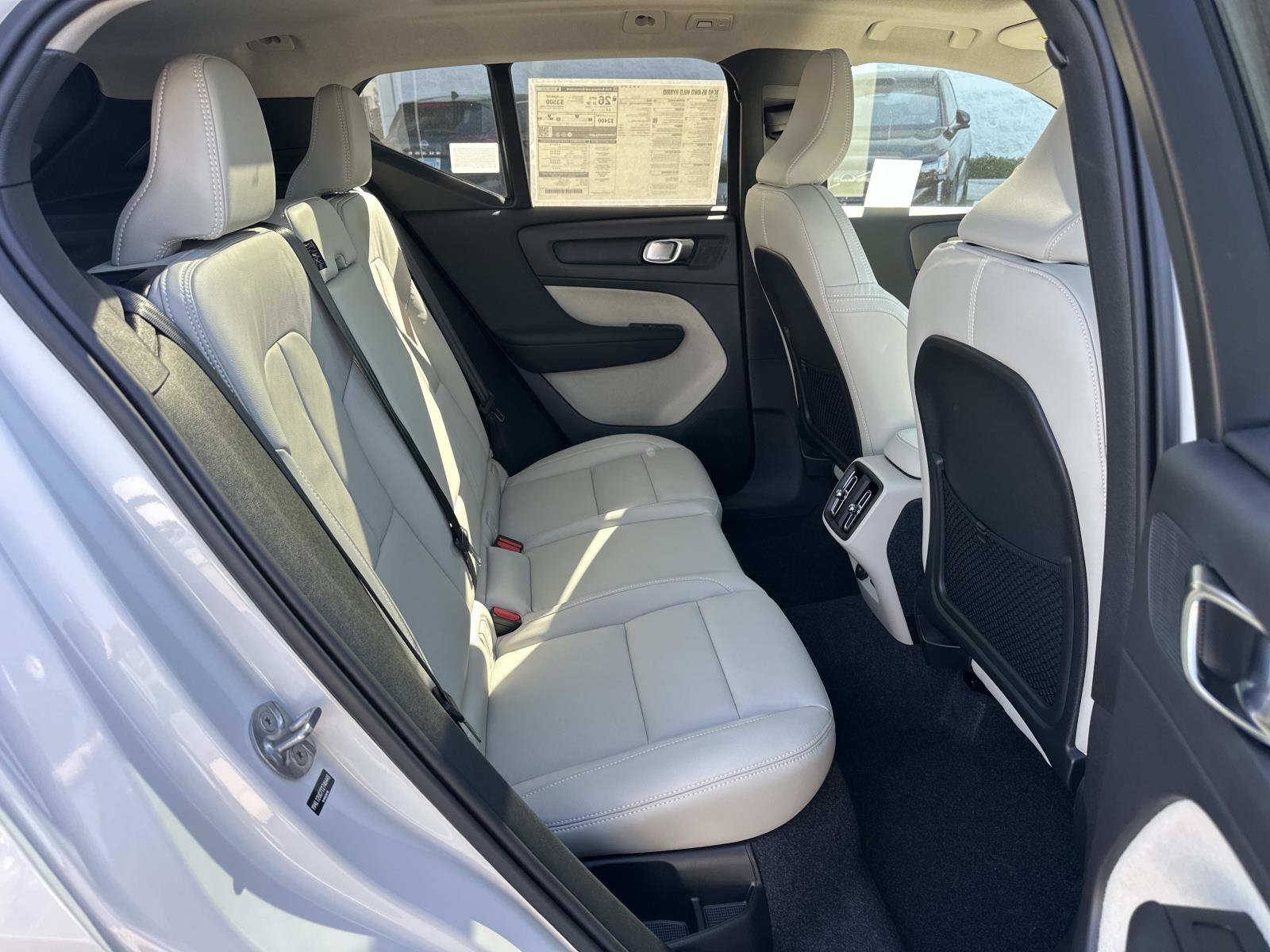 New 2026 Volvo XC40 B5 Plus w/ Protection Package Premier AWD/4WD image 19