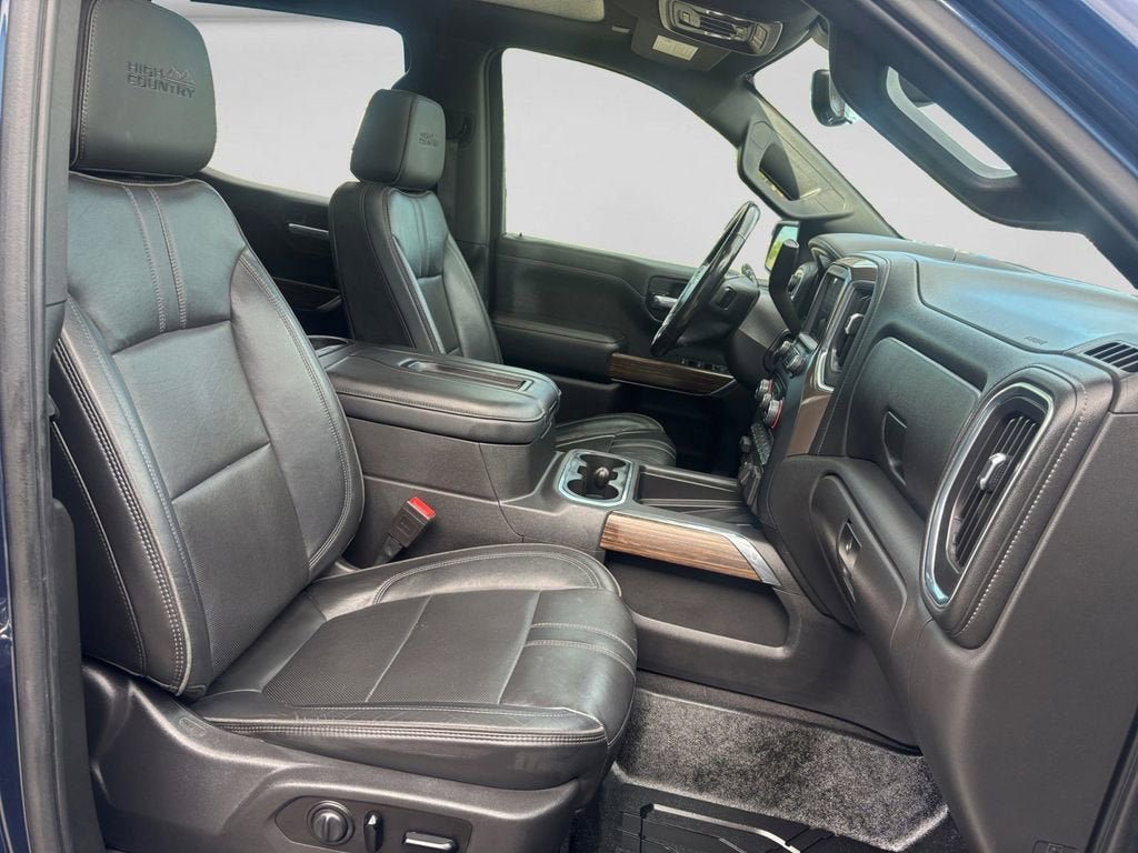 Used 2020 Chevrolet Silverado 1500 High Country w/ Technology Package AWD/4WD image 15