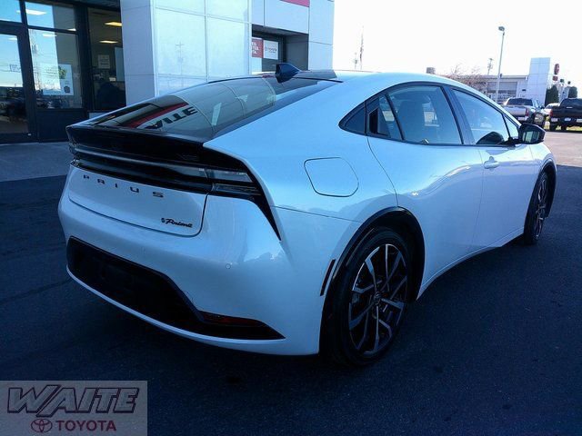 Used 2024 Toyota Prius Prime image 2