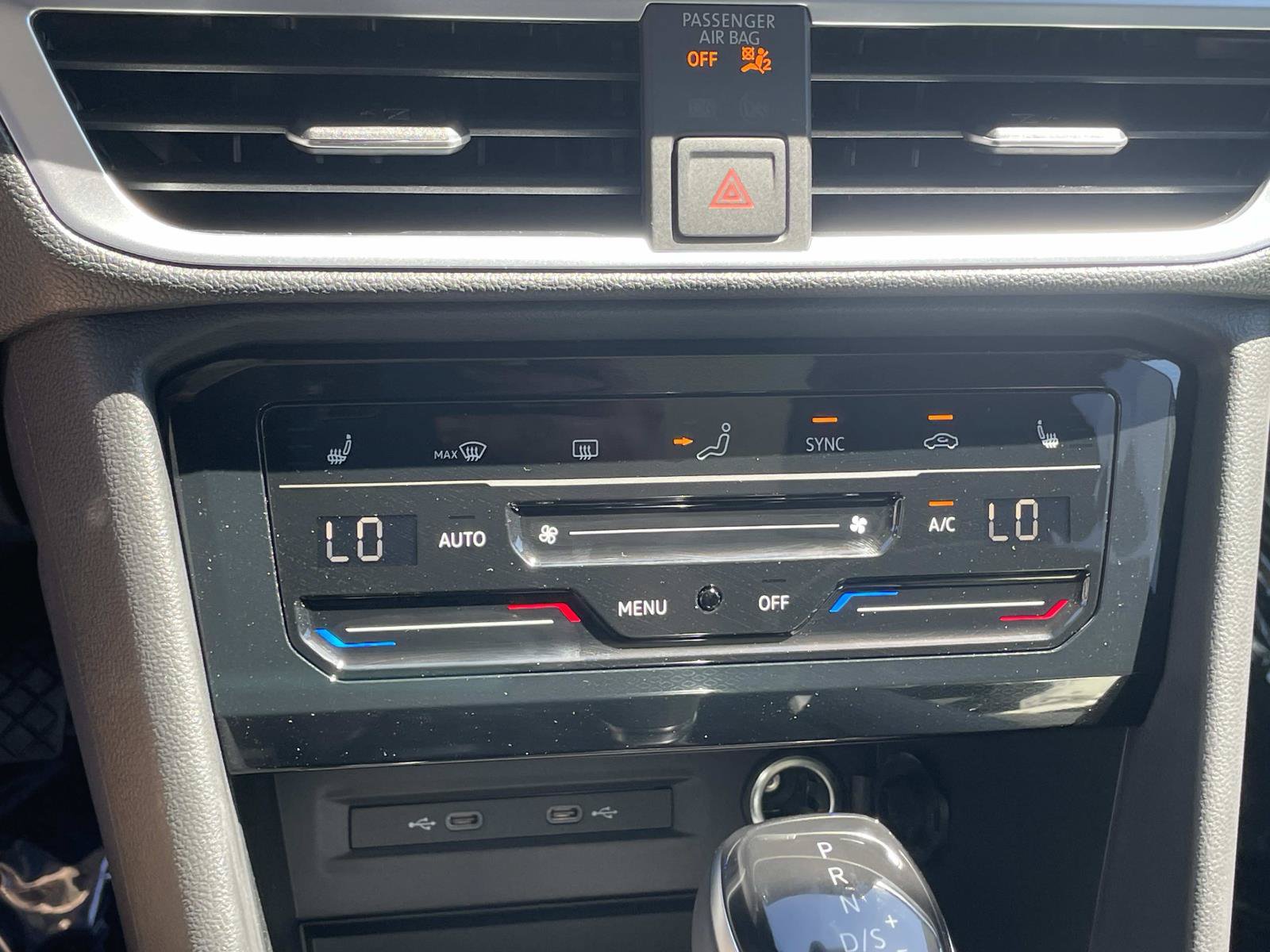 New 2026 Volkswagen Taos SE FWD image 13