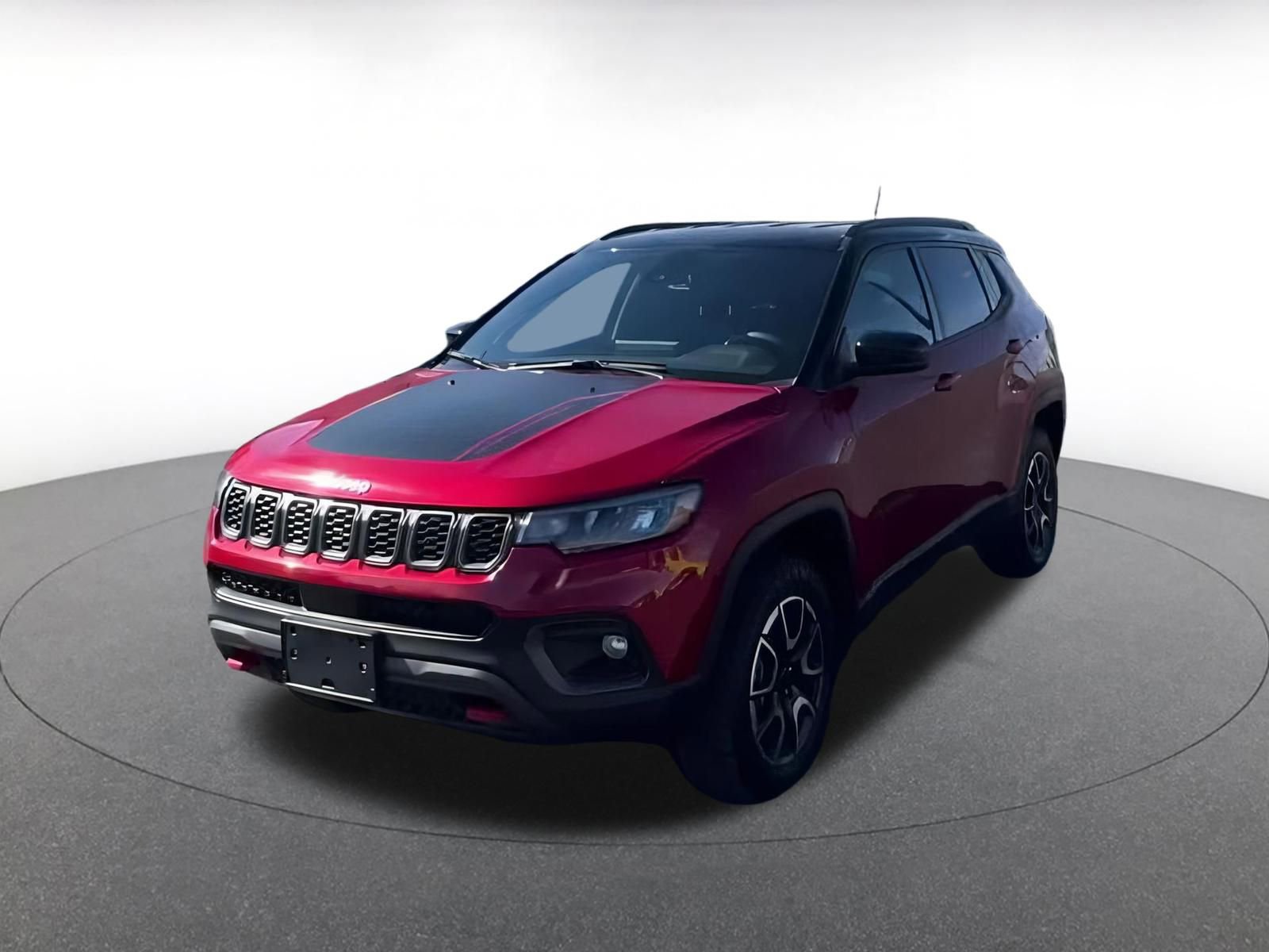 Used 2025 Jeep Compass Trailhawk image 14