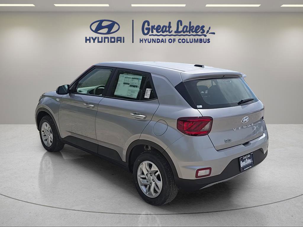 New 2026 Hyundai Venue SE FWD image 3