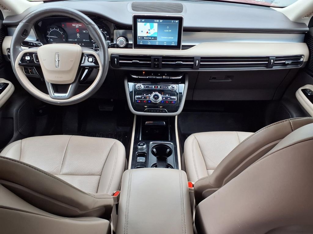 Used 2022 Lincoln Corsair AWD w/ Premium Package image 11