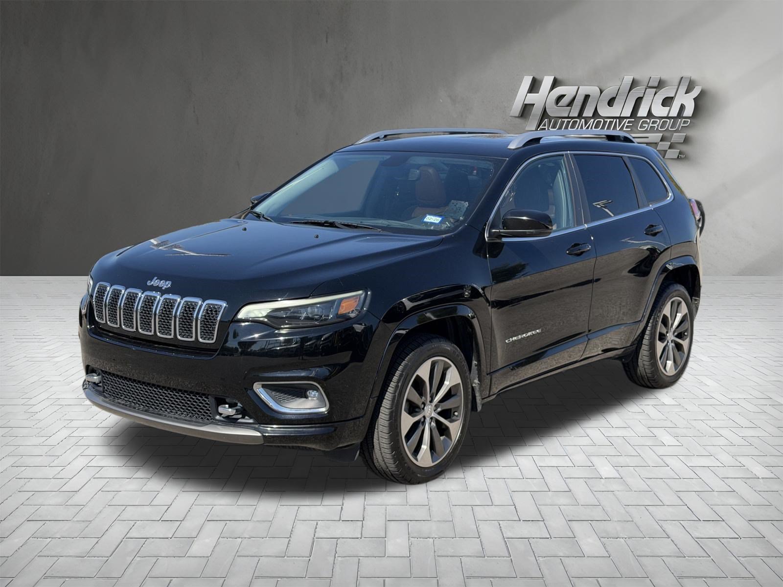 Used 2019 Jeep Cherokee Overland AWD/4WD image 5