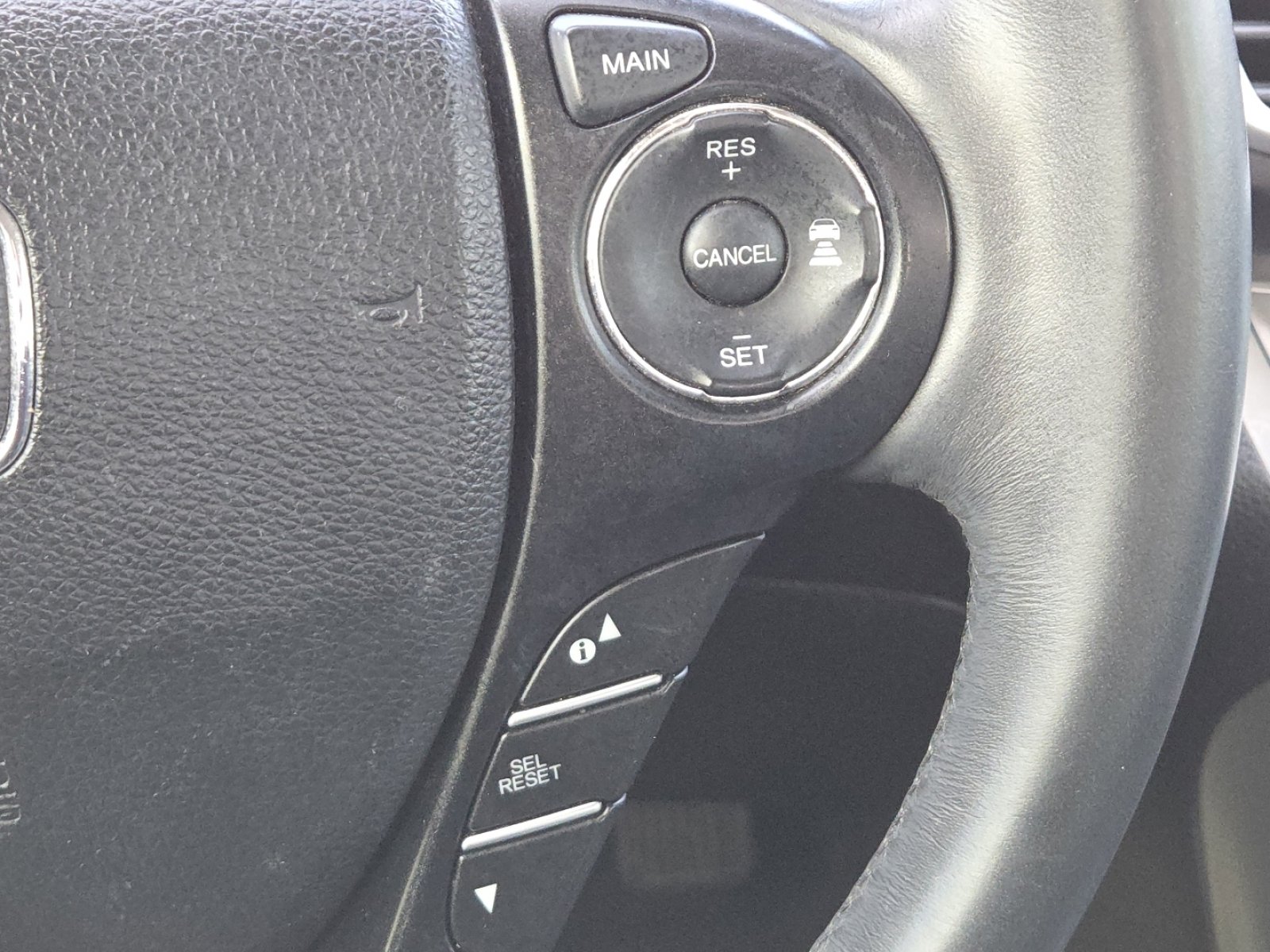 Used 2015 Honda Accord Touring image 8