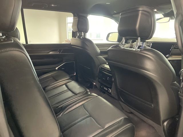 Used 2024 Jeep Wagoneer L Series II w/ Flexible Seating Group image 35
