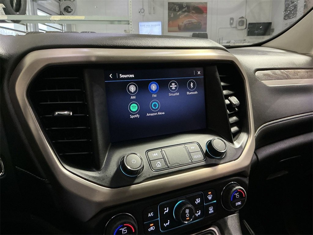 Used 2023 GMC Acadia Denali w/ Denali Technology Package image 26