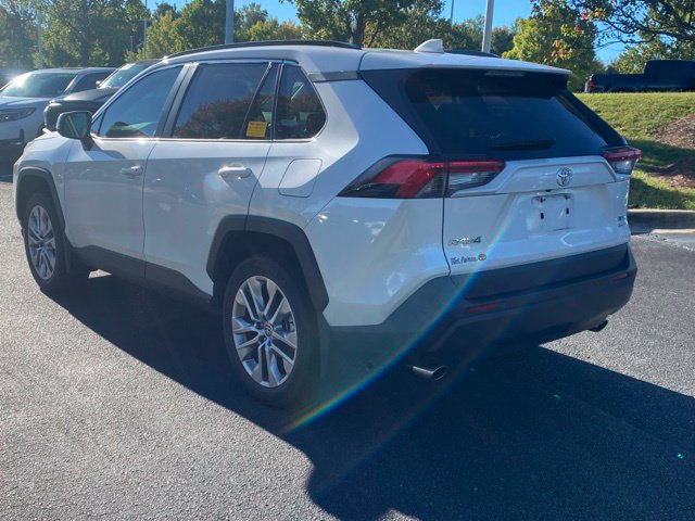Used 2022 Toyota RAV4 XLE Premium AWD/4WD image 3