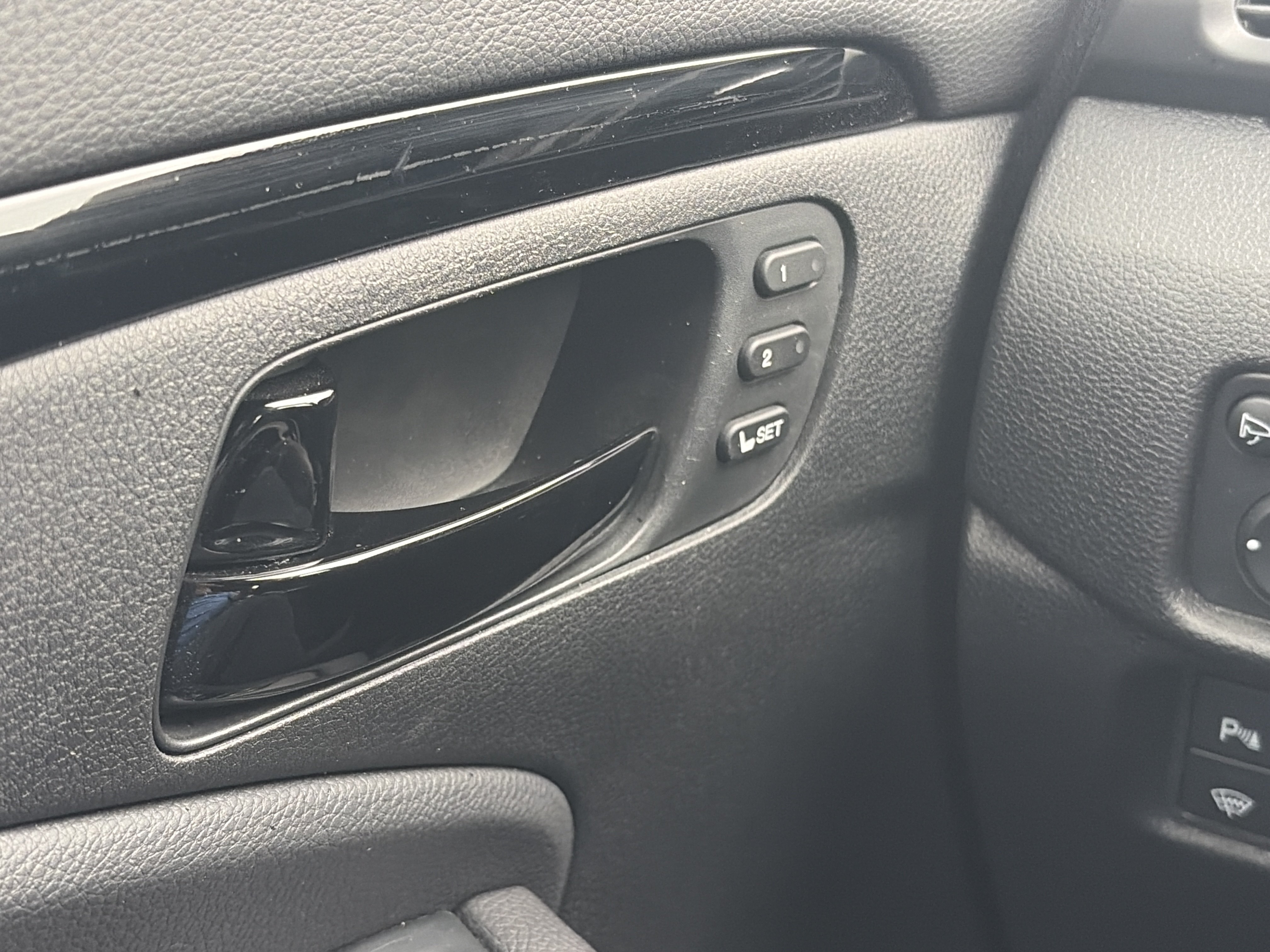 Certified 2024 Honda Passport Black Edition image 32