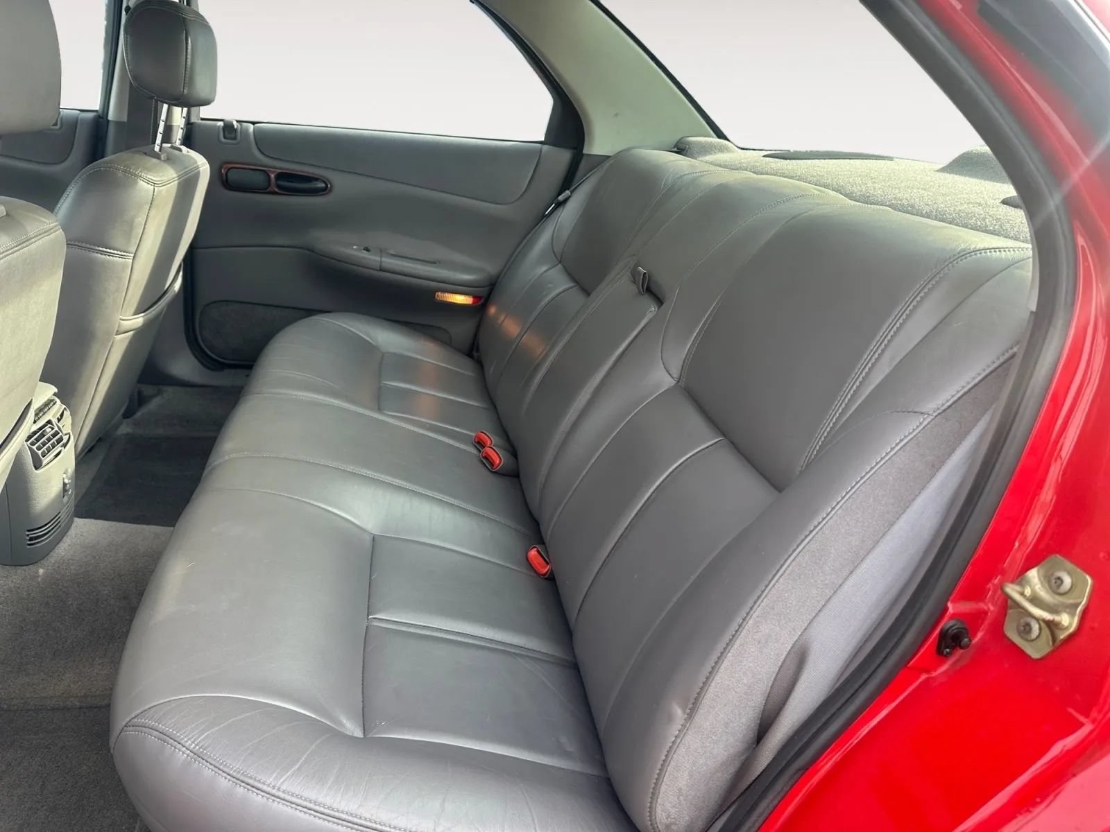 Used 1994 Chrysler Concorde FWD image 11
