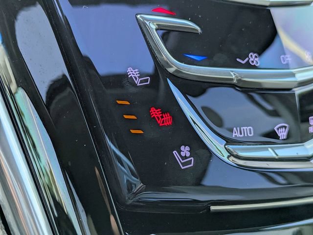 Used 2020 Cadillac Escalade Premium Luxury AWD/4WD image 25