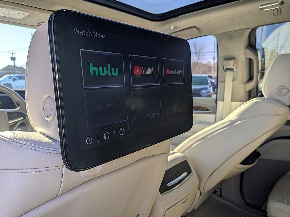 Used 2023 Cadillac Escalade Sport Platinum w/ LPO, ONYX Package image 29