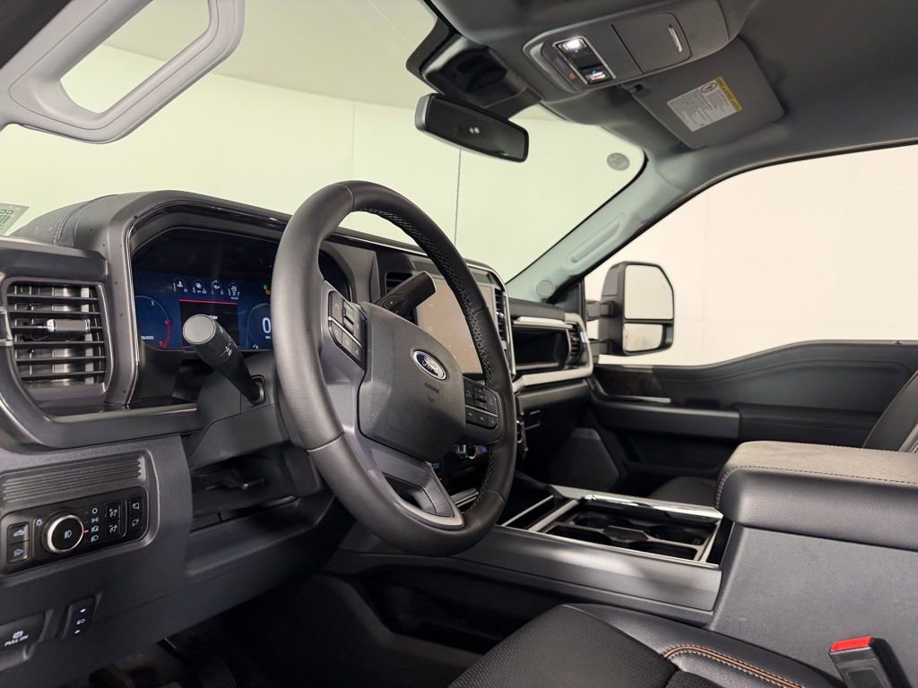 Used 2025 Ford F250 Lariat image 19