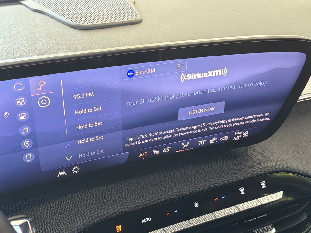 Used 2025 Buick Enclave Preferred image 10