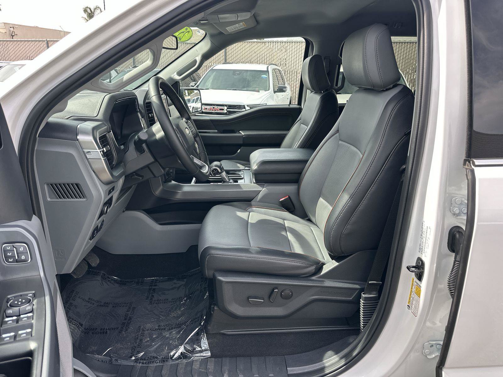 Used 2025 Ford F150 Lariat AWD/4WD image 18