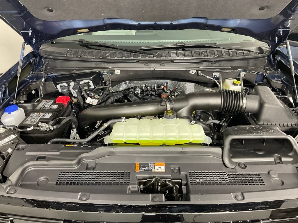New 2027 Ford Expedition Platinum w/ Platinum Ultimate Package AWD/4WD image 9