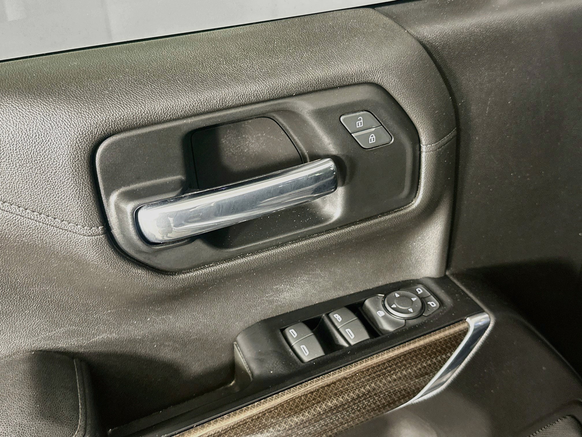 Used 2019 Chevrolet Silverado 1500 RST w/ All-Star Edition RWD image 15