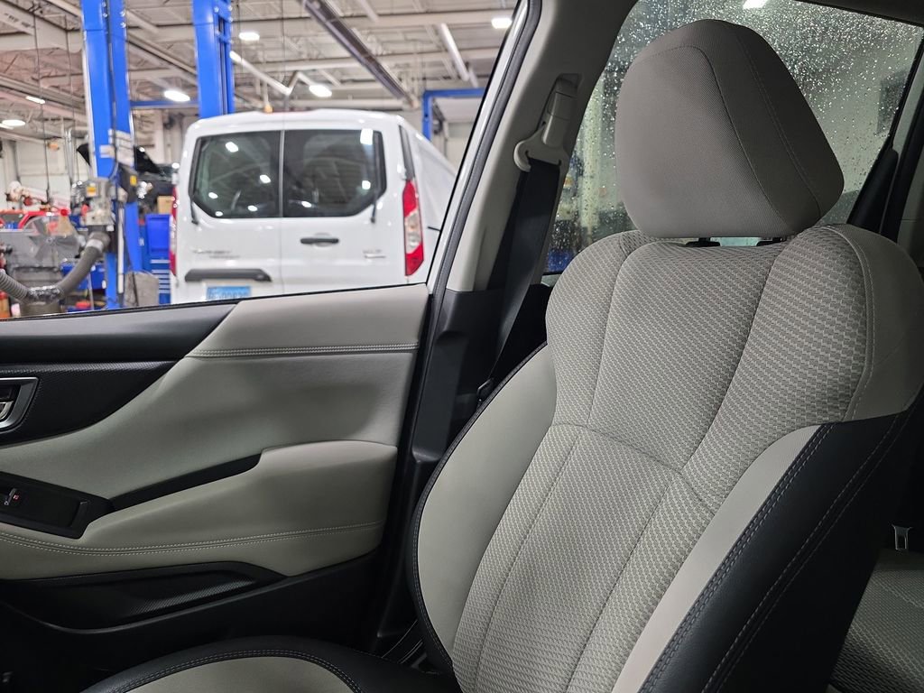 Used 2019 Subaru Forester Premium w/ All-Weather Package AWD/4WD image 40