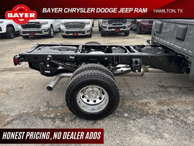 New 2026 RAM 3500 Big Horn AWD/4WD image 6