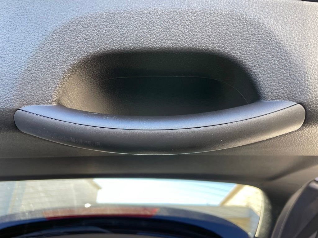 Used 2023 Kia Carnival LX image 43